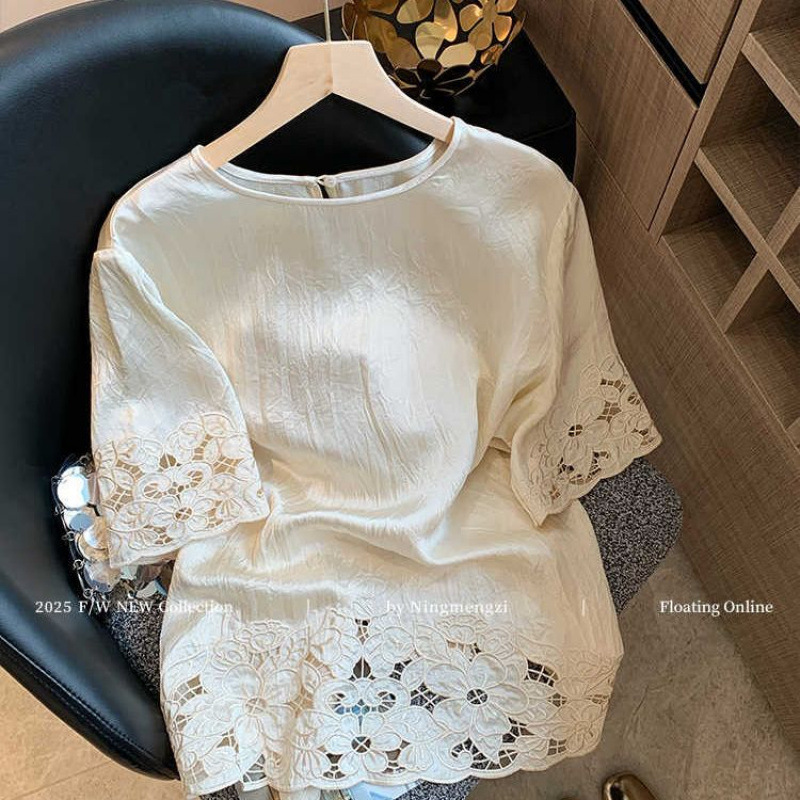 プラスサイズの新しい中国風中空刺繍半袖ラウンドネック夏の新しいファッションハイエンド気質多用途トップ女性用|undefined