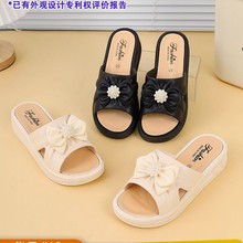 ����ЬŮ�ļ��Ӻ�׾Ӽ��⴩����ܛ�וr�к����Y���ꋌ��Ь�����]