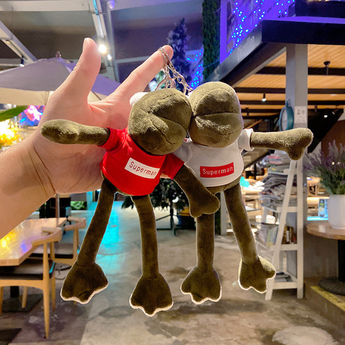 Plush T-shirt long-legged frog key chain couple school bag pendant bag pendant doll doll key chain wholesale