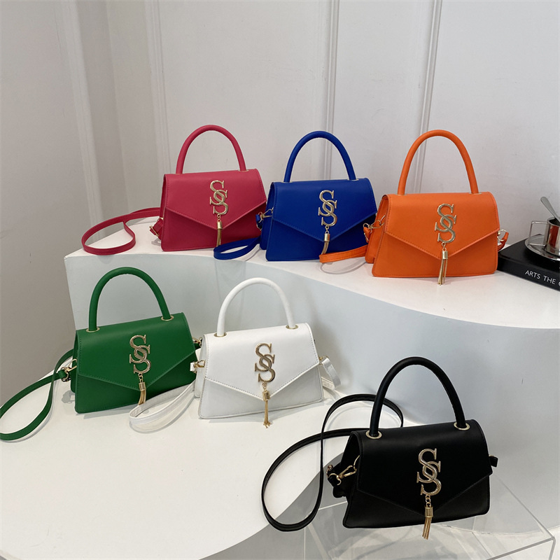 2025 primavera nuevo bolso de mujer simple bolso de moda bolso de hombro de moda letras retro borda bolso debajo de la axila