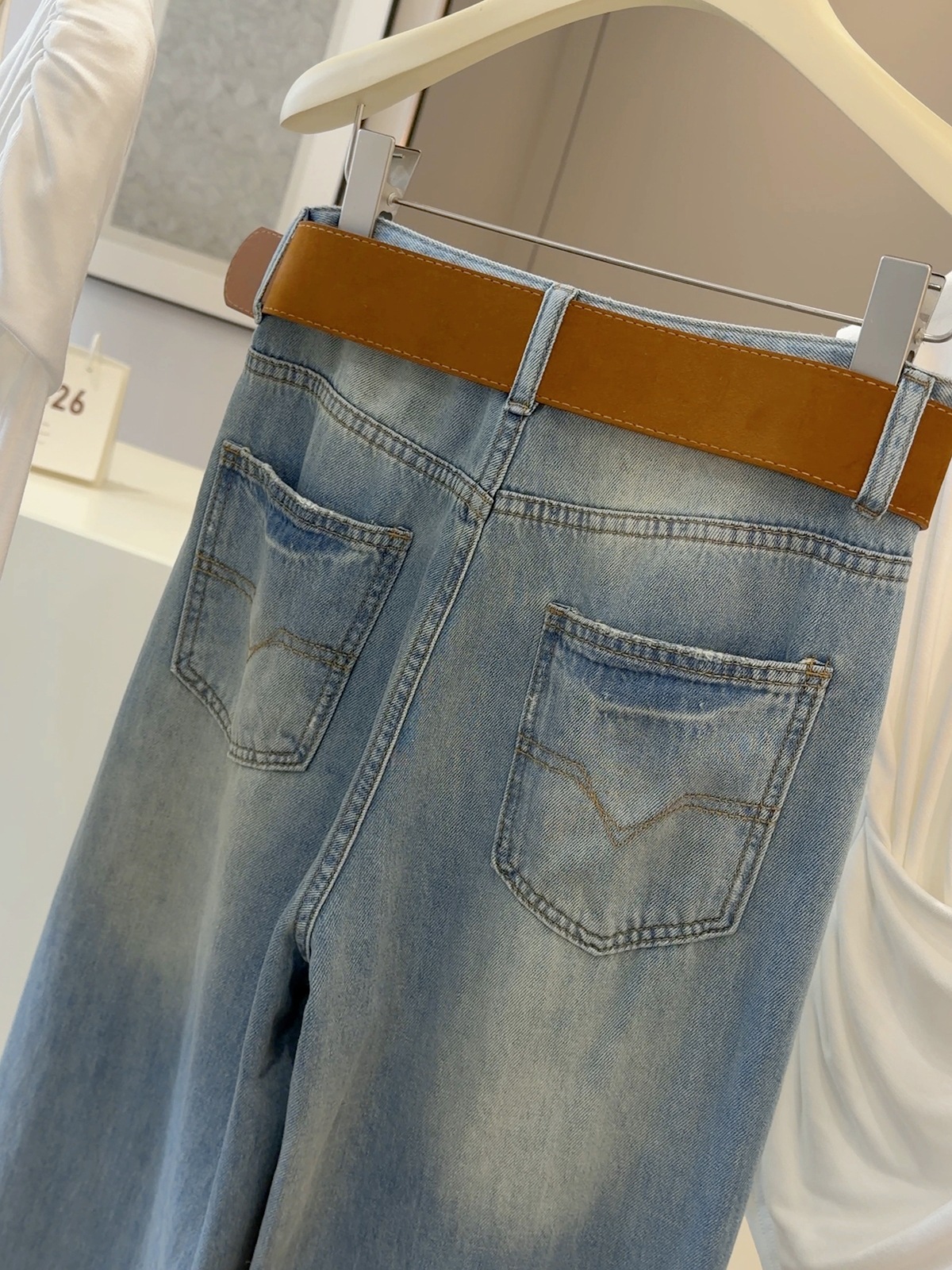 Women's High-Waisted Ripped Jeans Washed Loose Fit Slimming Design Versatile Stylish Long Pants Summer New Style_ecoleips.com