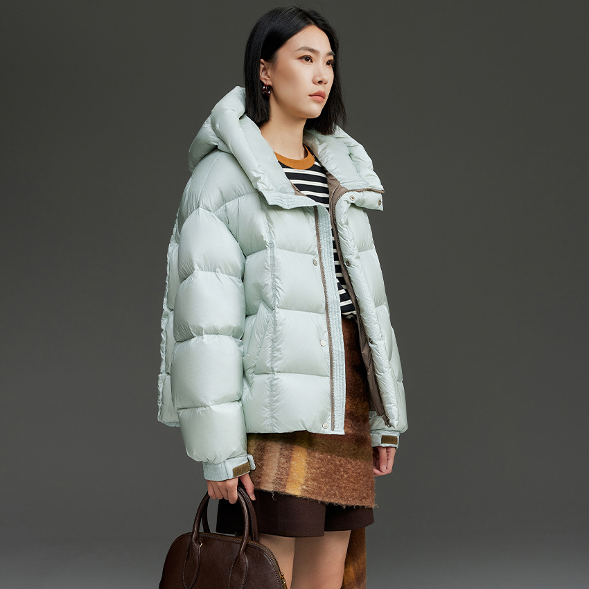 90 ホワイトグースダウンダウンジャケット女性のハイエンドの女性のショートフード付き暖かいハイエンド肥厚ジャケット冬 25 新しいスタイル