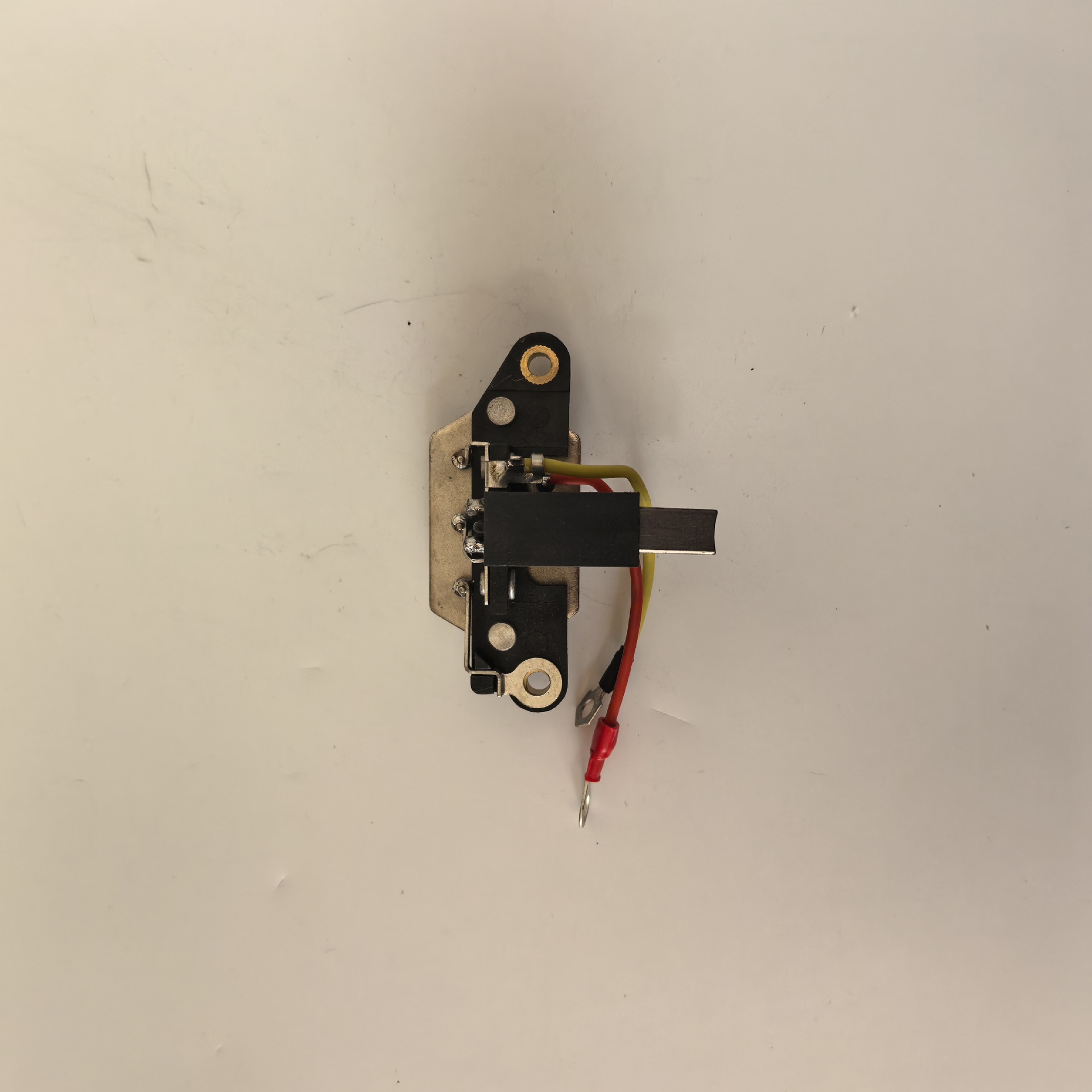 Spot Weichupelite Regulator 28V Is Suitable for Generator Car Voltage Manufacturers with High Efficiency