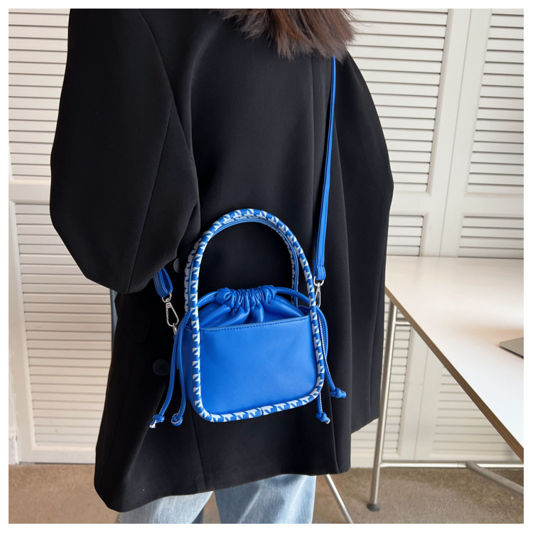 Fashion Small Women's 2022 Summer New Hand-carrying Drawstring Small Square Bag display picture 4