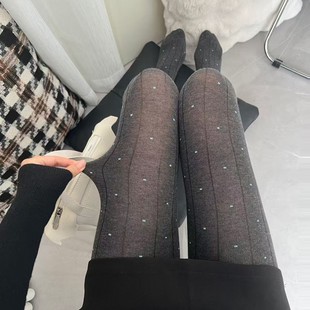 �ﶬ�ް��y���Q�lˮ���c�c΢͸�@��ƽ�y�ߏ�ֱ�Ǹ��Ứ����Bѝ�m