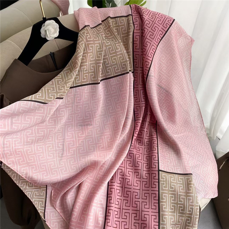 2021 Primavera/Novedad de verano nueva bufanda de seda para mujer turismo protección solar bufanda de playa bufanda de seda versátil chal disponible_voghion.com