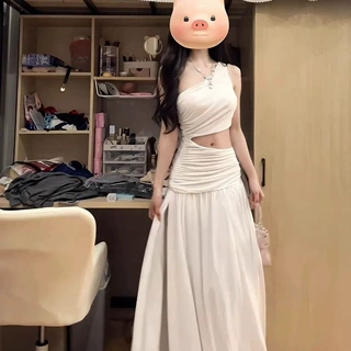 法式小众高级清冷感白色斜肩露腰连衣裙女海边度假氛围感超仙长裙