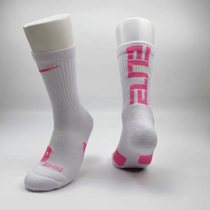 ELITEのアルファベットの高さのスポーツの靴下のアメリカのタオルの底の厚い専門のエリートのバスケットボールの靴下のファッションの靴下の男性の長い筒|undefined
