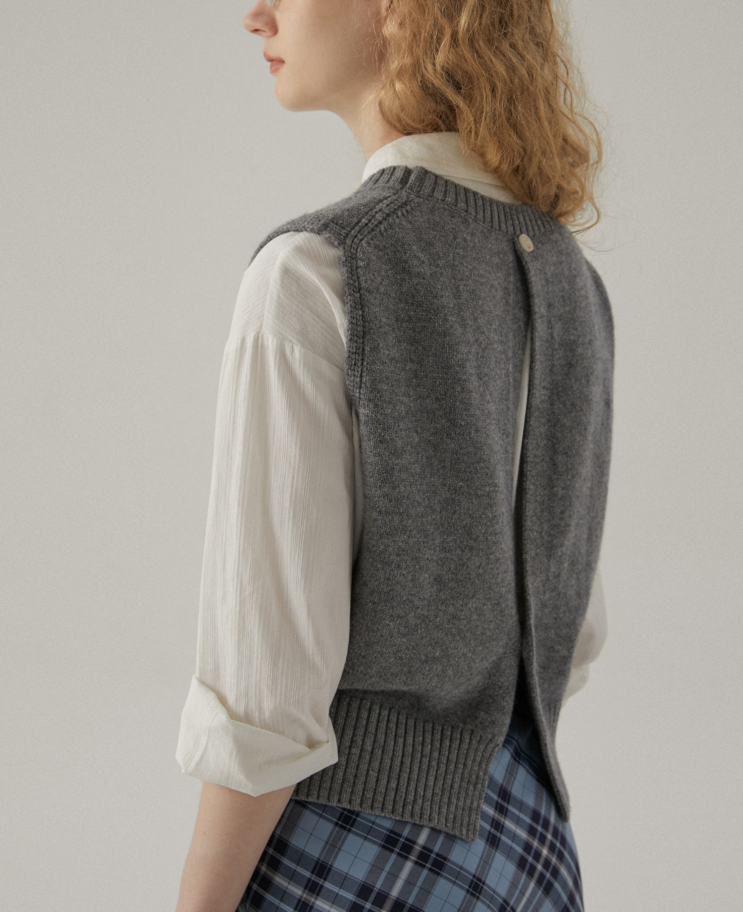 Aria Basics Strickweste aus Merinowolle im Retro-Stil (britischer College-Stil), vielseitiges Oberteil zum Drunter- und Überziehen, Damen, Herbst/Winter_voghion.com