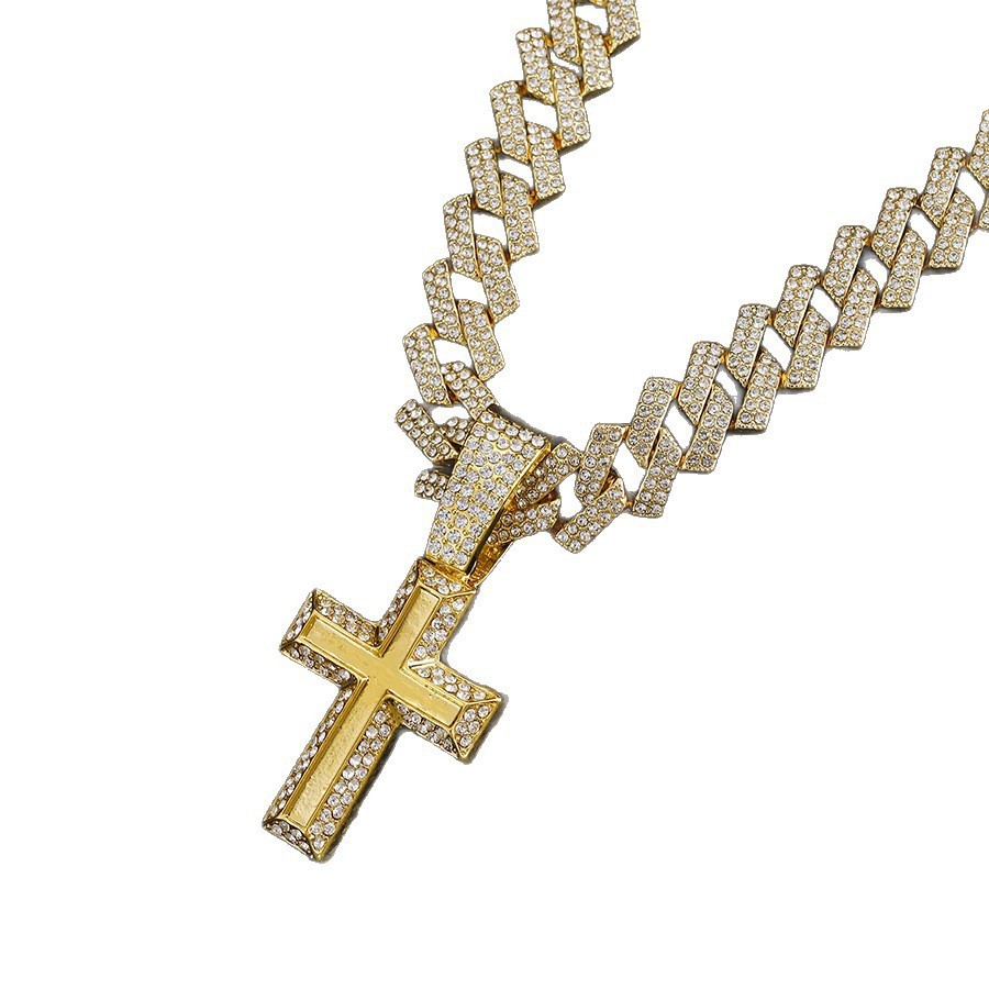 Europa y los Estados Unidos de venta caliente crucifijo de aleación colgante collar de hombre transfronterizo personalidad europea y americana collar de moda minimalista