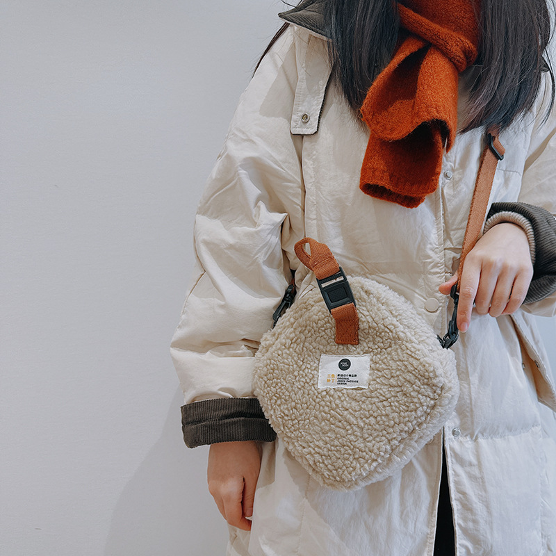 三色补丁仿羊羔绒骰子挎包女秋冬新款百搭毛绒包包小众单肩斜挎包