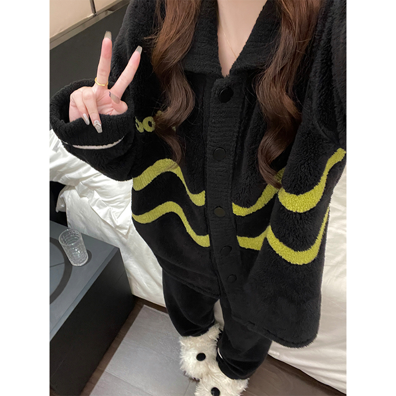 Can Be Worn Outside High-End Black Coral Velvet Pajamas for Women in Autumn and Winter Thickeneded Flannel 2025 New Home Clothes Can Be Worn Outside High-End Black Coral Velvet Pajamas for Women in Autumn and Winter Thickeneded Flannel 2025 New Home Clothes