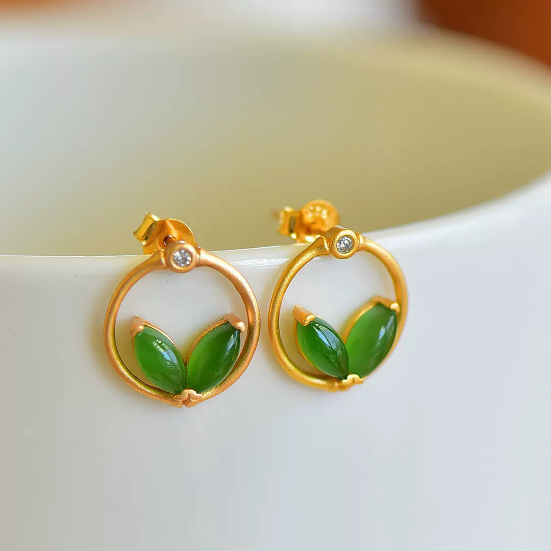 福贝钻珠宝【S925银镶嵌天然和田碧玉马眼耳钉】裸石尺寸约3*6mm