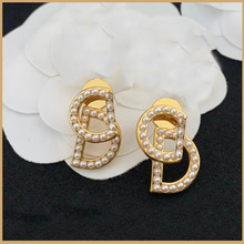 簡約CD米珍珠耳釘時尚歐美款子字母鑲鑽耳環黃銅鍍金材質耳飾女