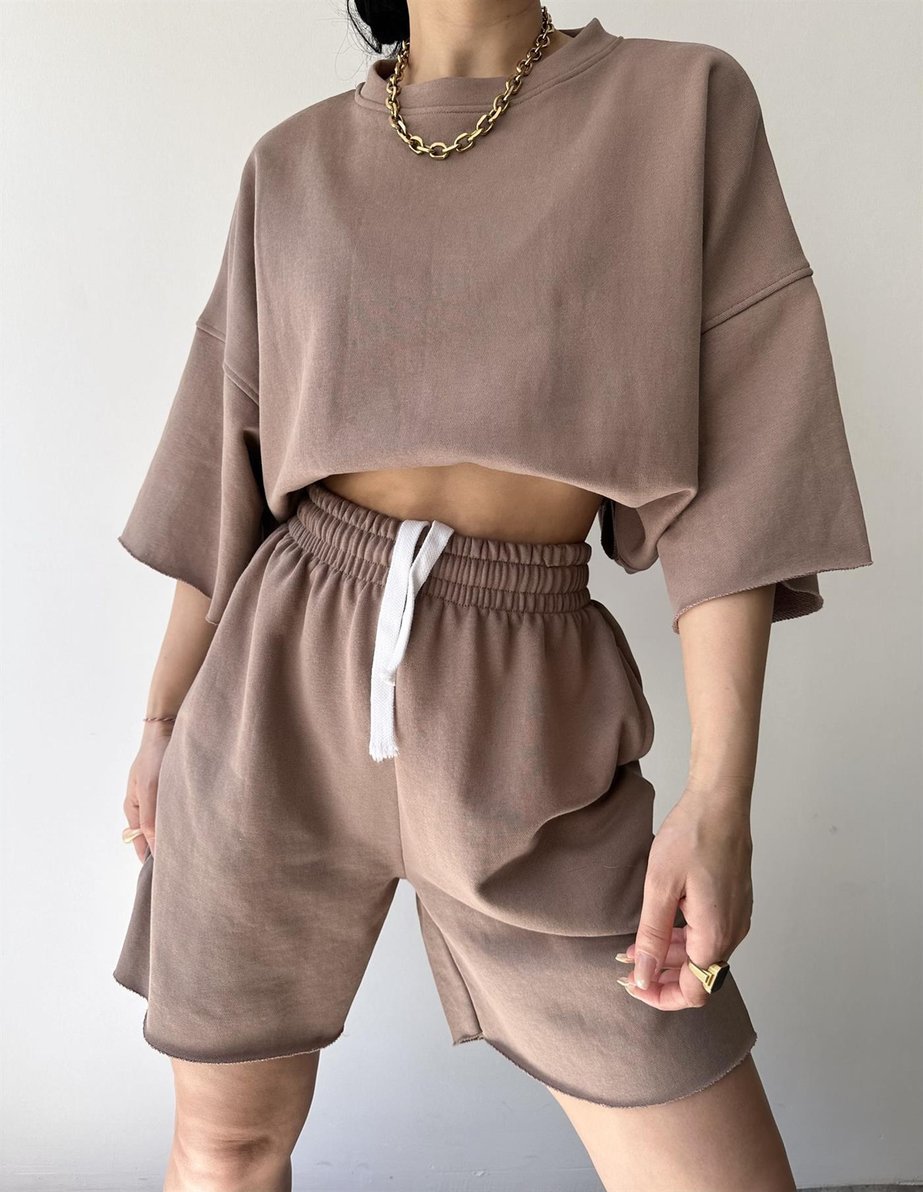 455g Weight 3/4 Length Sleeve Sleeve Length Cotton Blend, Polyester Fabric Type Shorts Co-ord Set Sets Type 2 Pieces Set Quantity Daily Occasion Round Neck Neckline Loose Fit Type Solid Color Pattern Summer, Spring Season Women's Gender Streetwear Style Daily Women's Streetwear Solid Color Cotton Blend Polyester Shorts Co-ord Set Shorts Sets 20