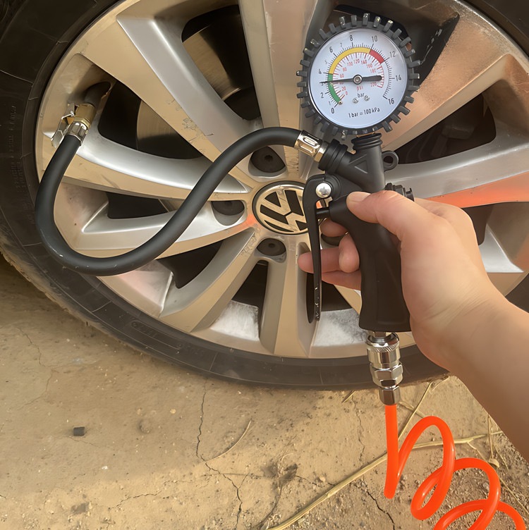 Suitable for high-precision car tire pressure monitors, digital tire pressure gauges, and tire pressure guns for inflating and deflating