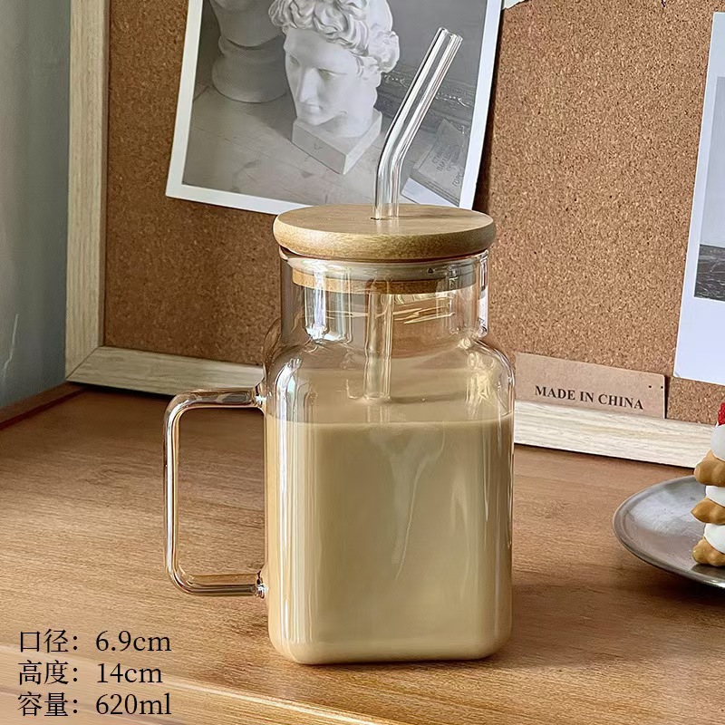 Nuevo producto Taza de paja cuadrada especial Vaso de vidrio con tapa de borosilicato Taza de jugo Gran capacidad y mango de alto valor