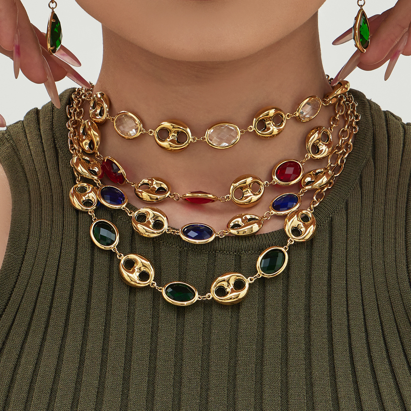 Stainless steel hollow pig nose edged glass stone bracelet and necklace set, 18k gold plated, cross-border jewelry.