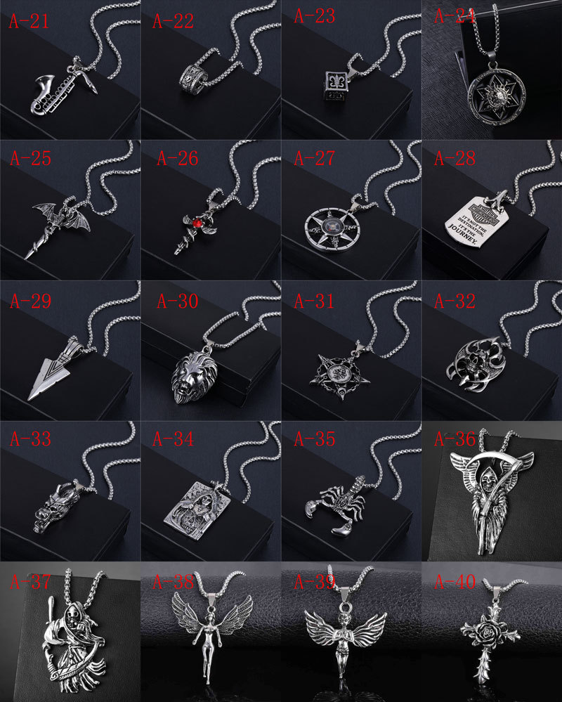 Fashion Animal Round Metal Hollow Out Unisex Pendant Necklace 1 Piece