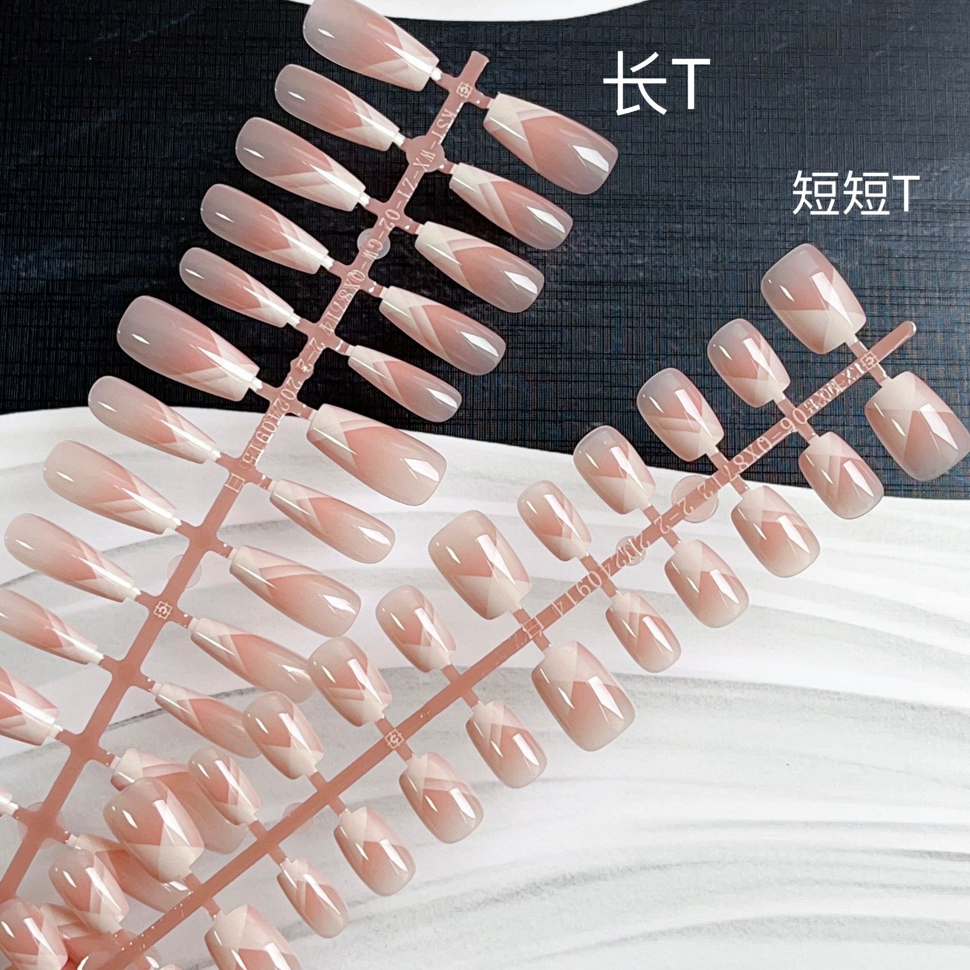 30片手工穿戴美甲簡三疊法式短杏仁簡單顯白可拆卸美甲貼片