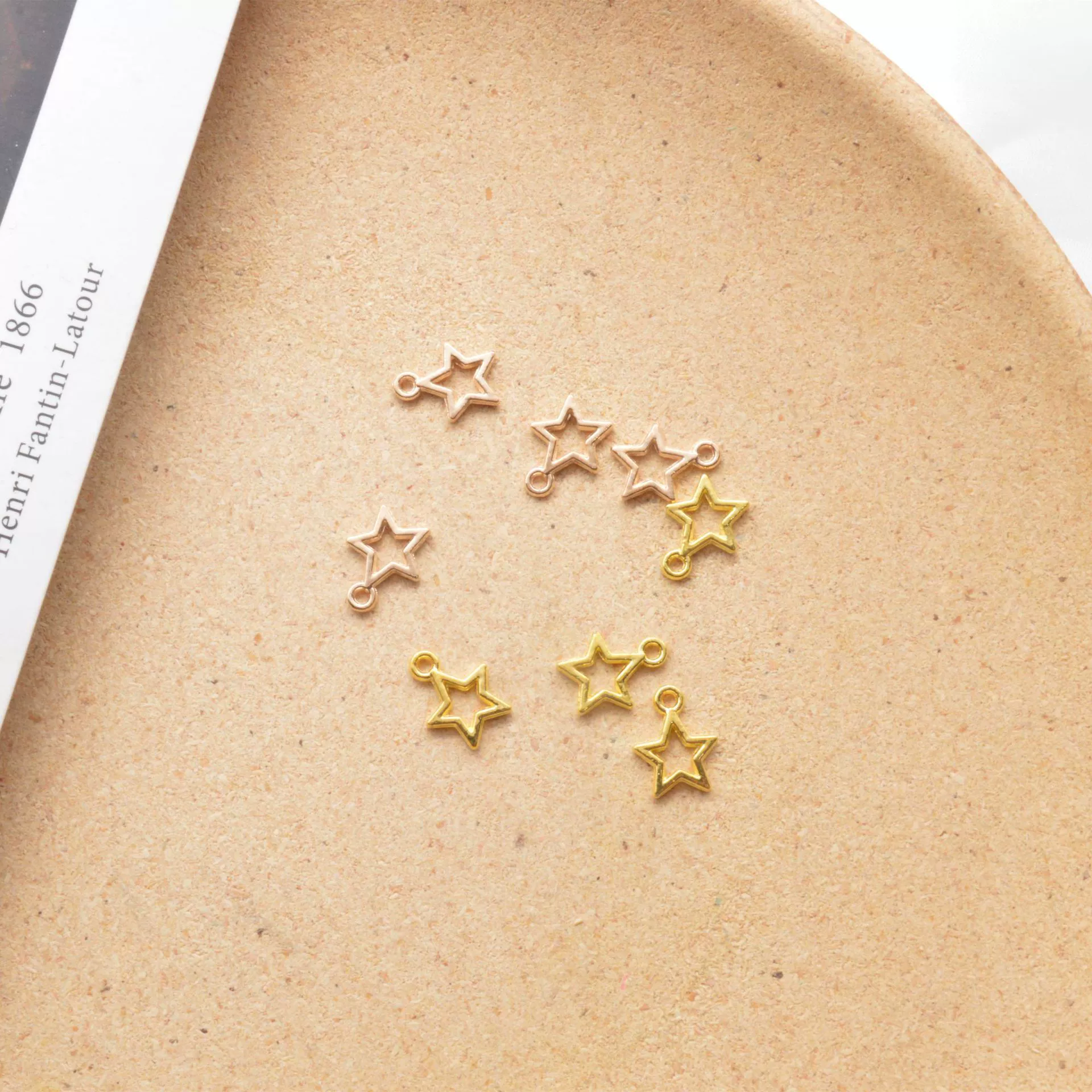 Винтажные ювелирные аксессуары из сплава подвесной кулон 10 мм маленький браслет с пятиконечной звездой аксессуары для волос Рождественская полая пятиконечная звезда