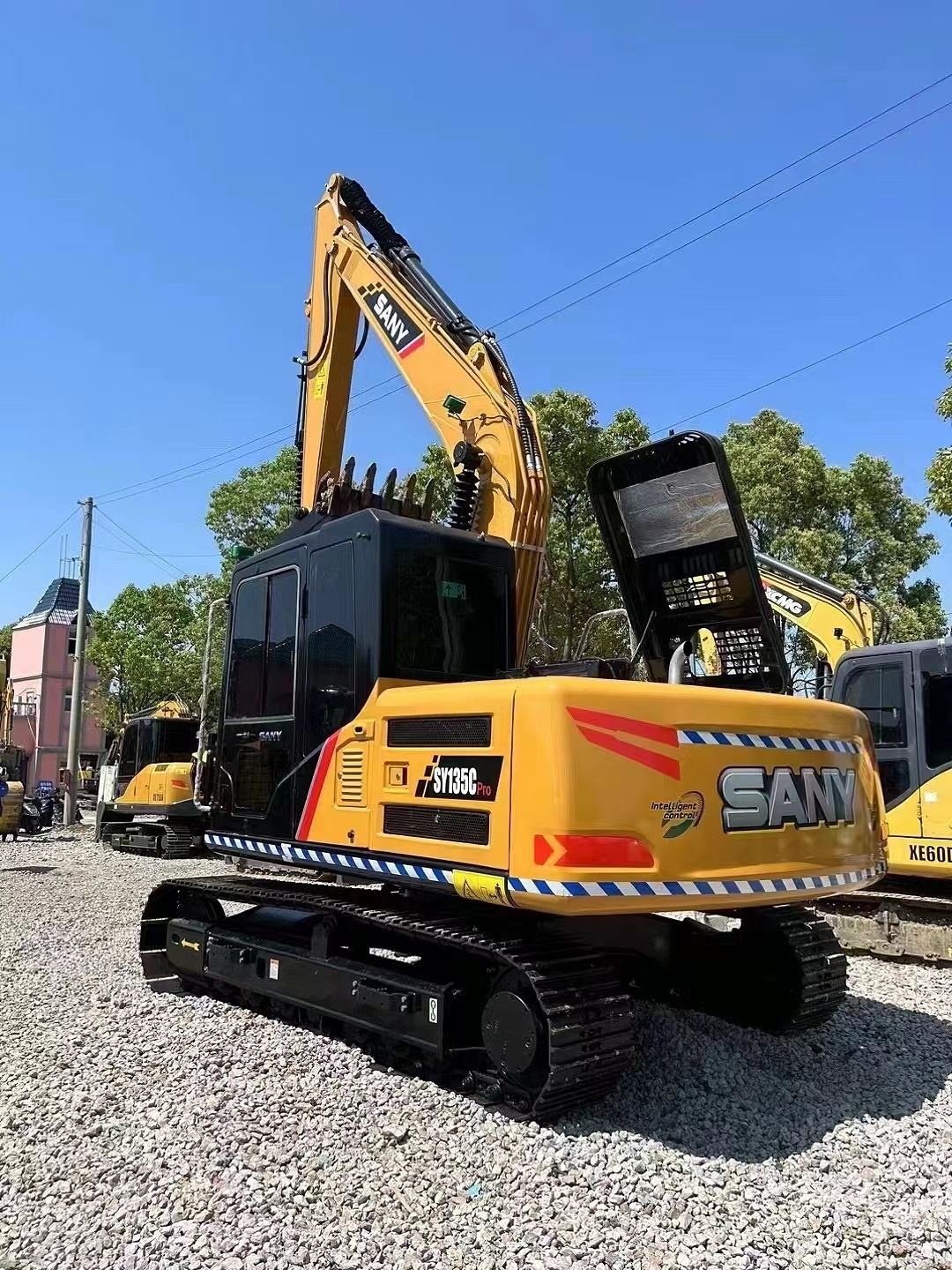 Guangdong tiene un mercado de comercio exterior de segunda mano Komatsu 130 120 excavadora línea de exportación