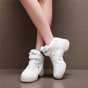 �赸Ь��ɫb52Ů�V���F����ʿ��Ь��ܛ���⴩��ɫ��Ƥ�̎�����Ь