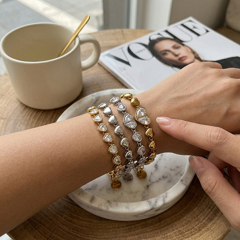Taina Omeiins pareja de moda 18k oro amor pulsera incrustada zircon nicho exquisita joyería de mano mujer al por mayor