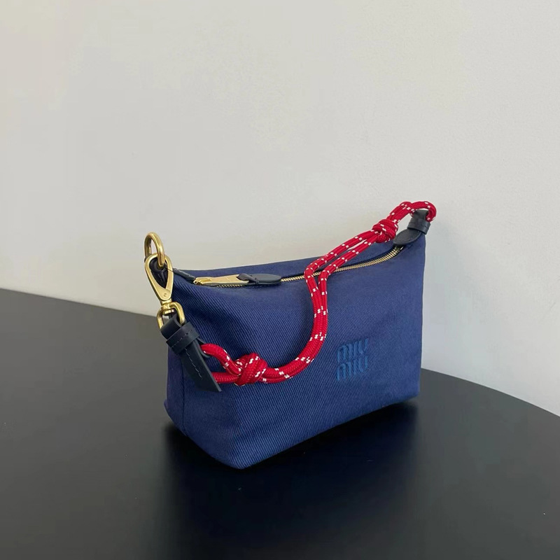 miu miu 2025 新色サーフィンロープキャンバスカジュアル脇バッグ多用途ショルダー軽量ランチボックスレディースバッグトレンディ|undefined