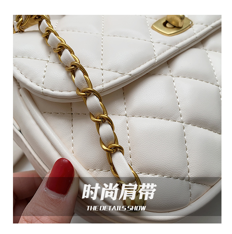 Fashion Rhombic Chain Solid Color Shoulder Messenger Small Square Bag display picture 29
