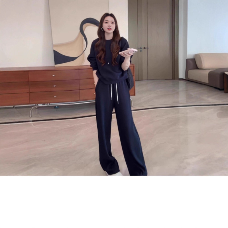 高级感超火穿搭一整套春秋时尚简约网红休闲运动女圆领卫衣两件套|undefined