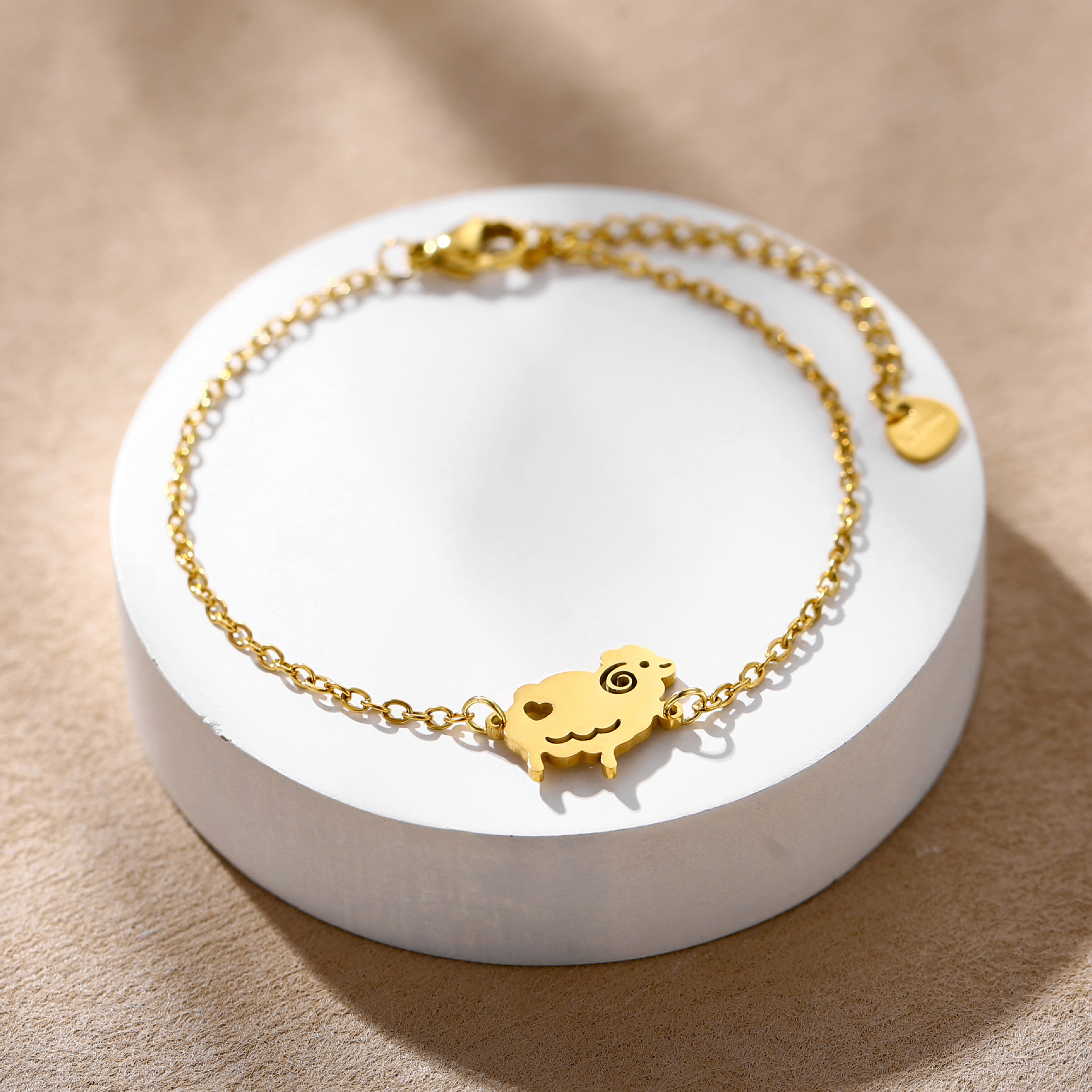 Amazon's New Stainless Steel Little Sheep Bracelet Animal Glossy Simple Personalized Fashion Jewelry Wholesale