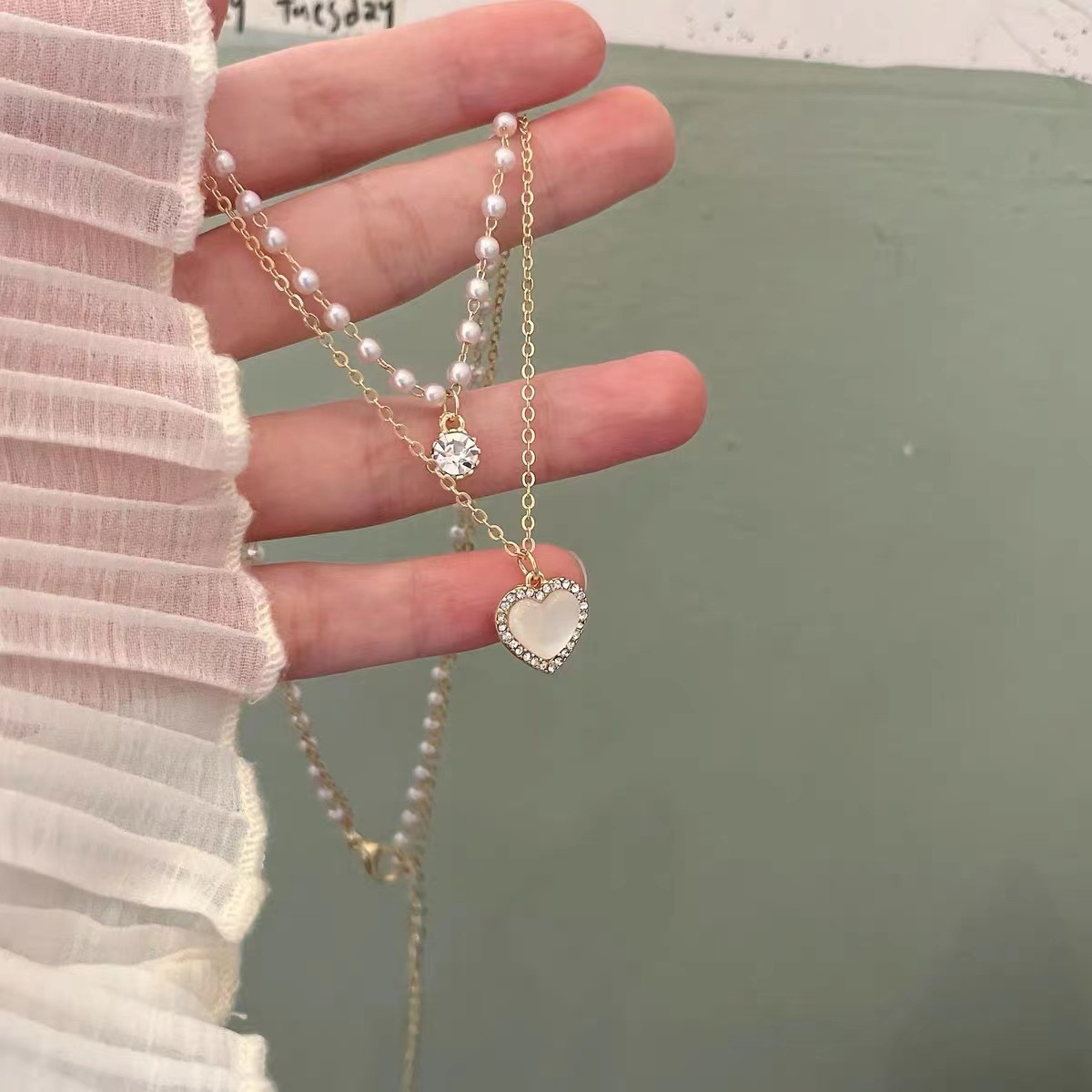 Élégant Sucré Forme De Cœur Alliage Placage Incruster Perles Artificielles Zircon Femmes Collier En Couches display picture 1