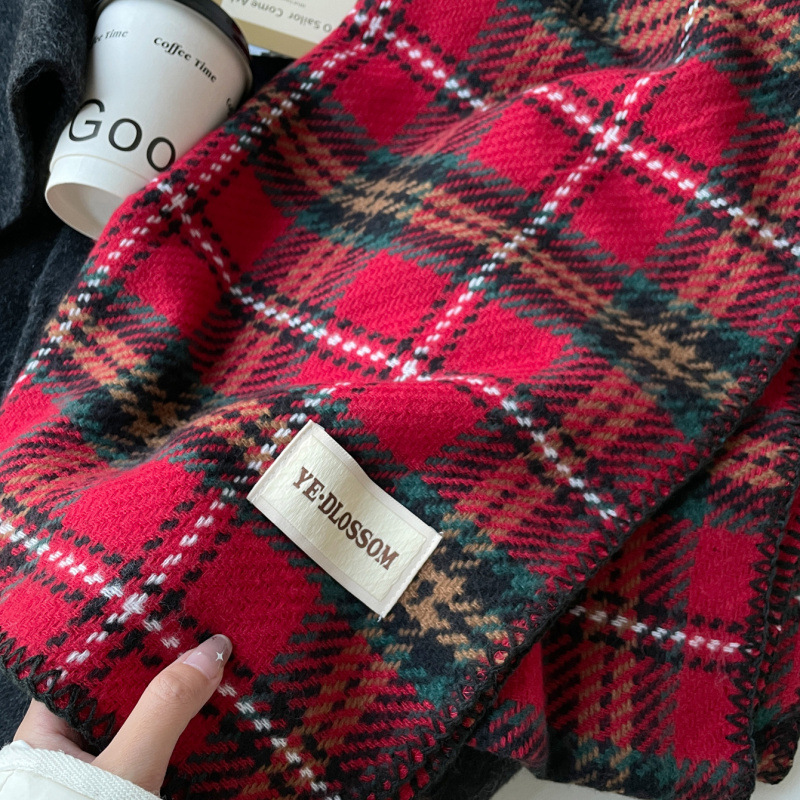 Sügisest kašmiirist ruuduline naiste talvine luksuslik sall kolmnurkse serva ja peaga_voghion.com