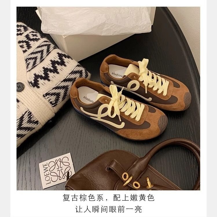 Zapatos de mujer de alto aumento de Yang Yang, otoño de 2025 nuevos zapatos de entrenamiento de ballet, deportes casuales, zapatos de patinaje Gump para mujeres
