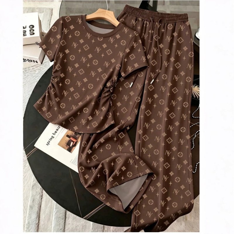 2026 Summer New Leopard Print Casual Set, Short Sleeve Long Pants Two-Piece Set, Comfortable Home Wear, Fashion Trend 2026 Summer New Leopard Print Casual Set, Short Sleeve Long Pants Two-Piece Set, Comfortable Home Wear, Fashion Trend