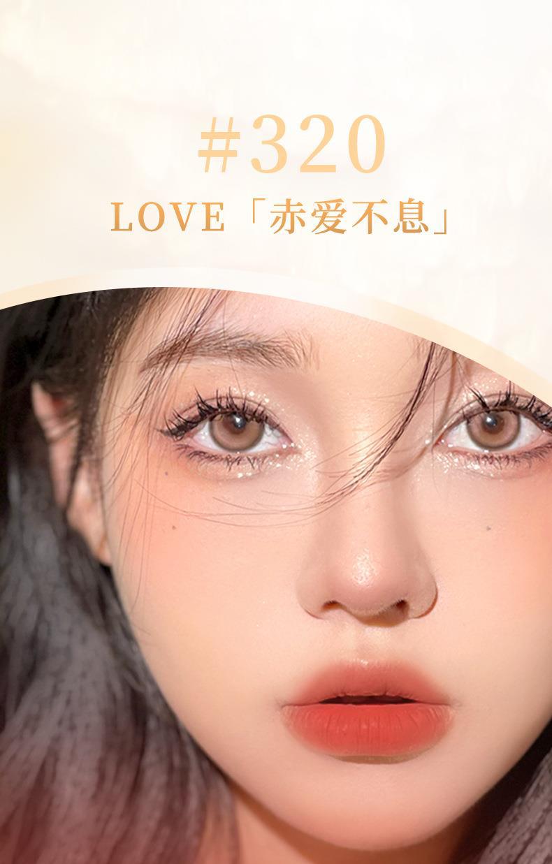 Novo5913 lip gloss is silky smooth, matte and easy to handle. It naturally brightens the complexion and does not fade easily. It is affordable undefined