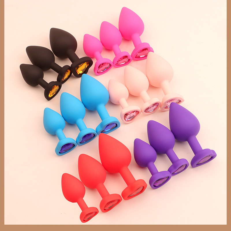 Silicone Heart-Shaped Anal Plug with Diamond Detail, Prostate-Friendly Design, Blue, 3 Sizes — detail image 8