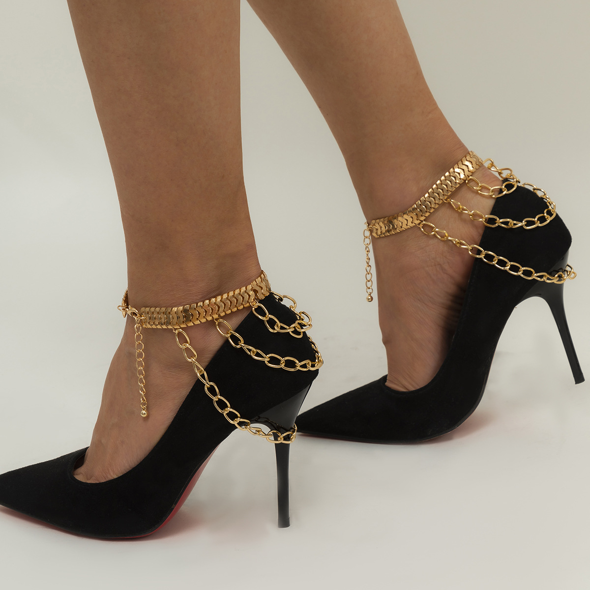 Simple Flat Snake Chain Metal Shoe Chain Multi-layer Tassel Geometric Anklet display picture 11