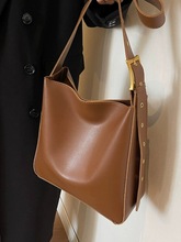 高级质感复古大容量包包女2023新款流行爆款斜挎包时尚单肩水桶包