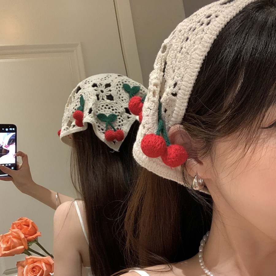 Coreano ins dulce dulce cereza hueco toallas triangulares tejidas a mano bufandas de seda para mujeres 2024 nuevo pañuelo