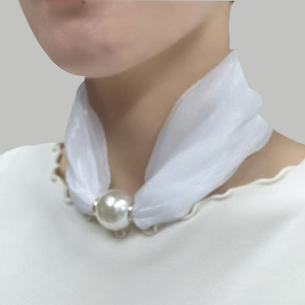 Magnetic pendant pearl
