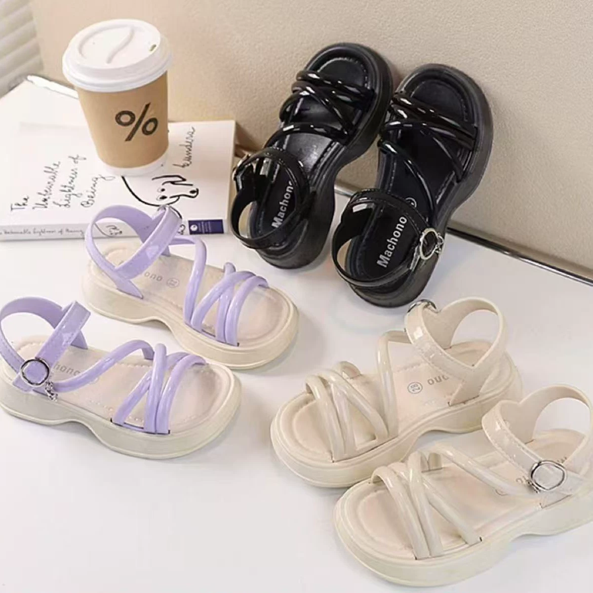 2025 новый стиль для девочек римская обувь маленькая девочка мода дикие сандалии Корейская версия повседневных пляжных сандалий оптом