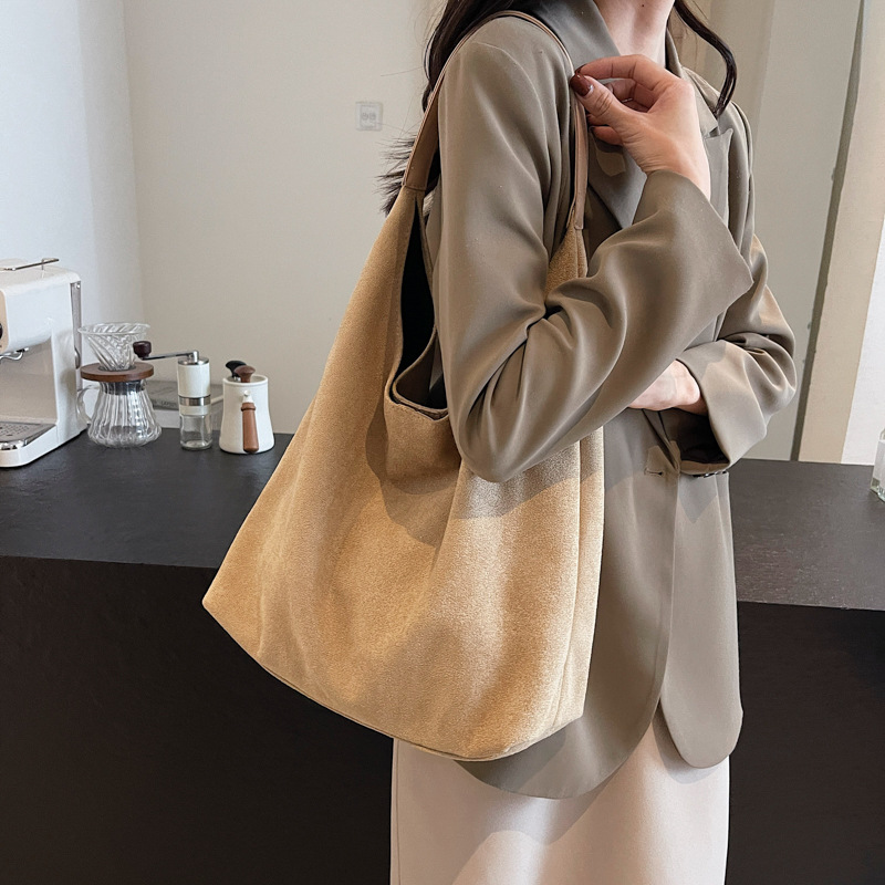 Estudiantes de clase de gran capacidad bolsas de mano para mujeres 2024 nueva moda simple bolsas de hombro casuales bolsas de mujer