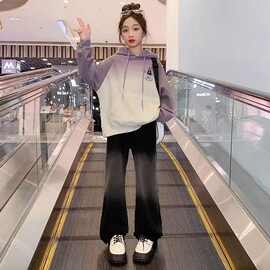 女童秋装卫衣2026新款中大童春秋季休闲连帽抽绳渐变色小熊上衣潮