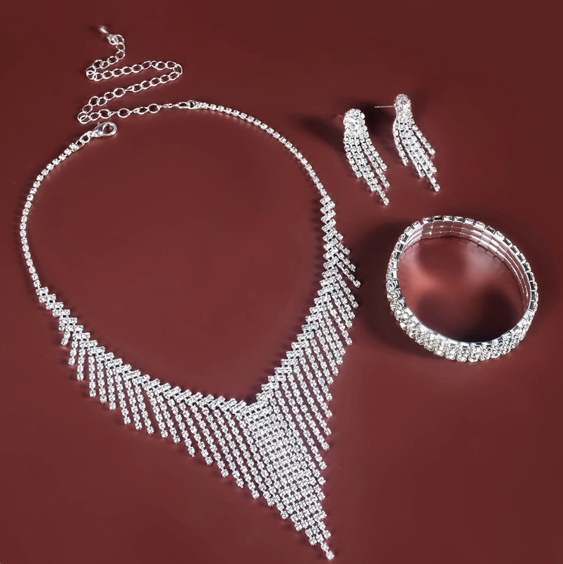 European and American Hot Selling Bridal Tassel Necklace Rhinestone Set Ladies Wedding Clothing Versatile Accessories Manufacturer Cross-Border Supply