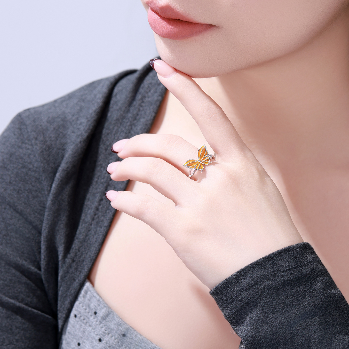 Xuping serie de goteo naranja mariposa anillo de aleación de cobre chapado blanco nicho de lujo ligero pulsero de lujo al por mayor mujeres
