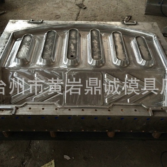 吹塑模具厂家大量供应 中空模具 水马模具HDPE吹塑模具加工