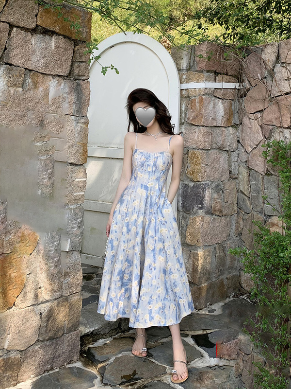 法式蓝色油画长裙海边度假沙滩裙碎花吊带连衣裙女夏高级感|undefined