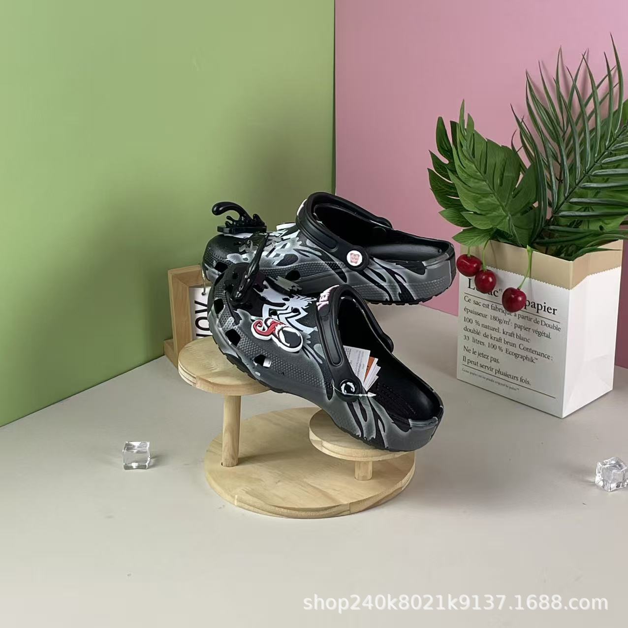 cross veneno para niños adultos agujero zapatos antideslizantes sandalias zapatillas de playa zapatillas al por mayor